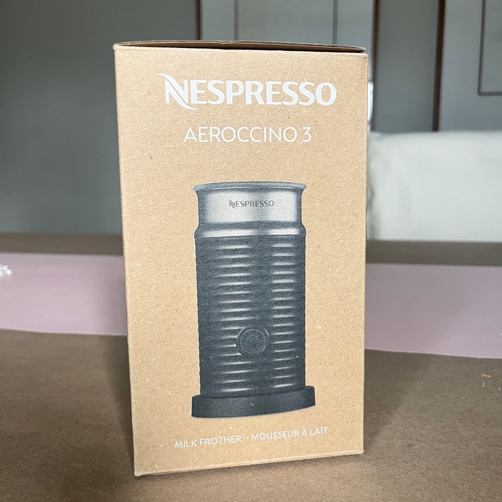 Nespresso Aeroccino 3 Milk Frother in Black
